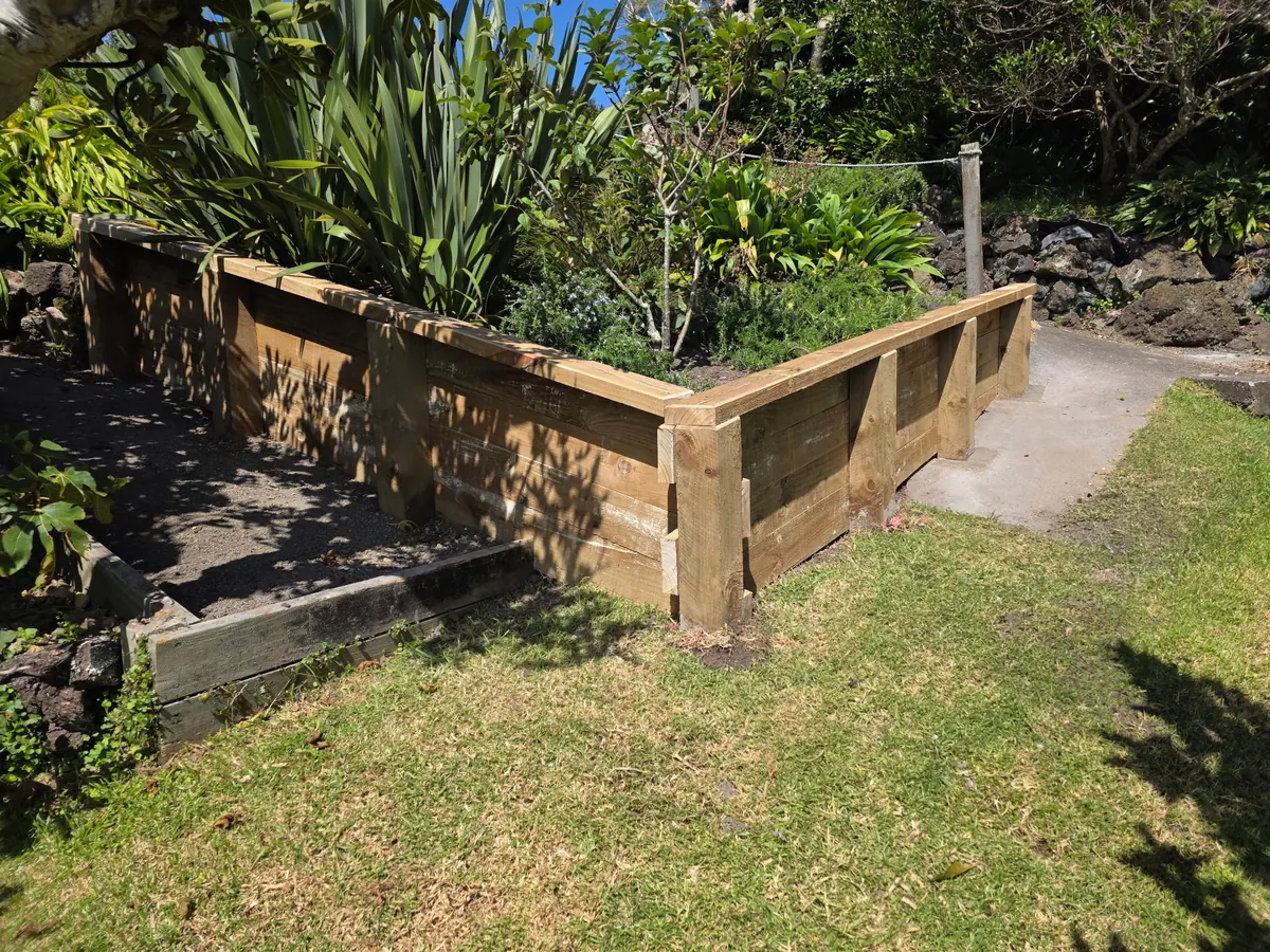 Retaining Walls & Planter Boxes project by Custom Decks and Fences