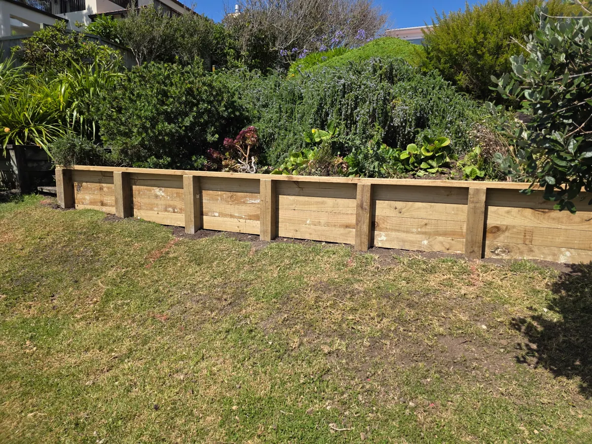 Retaining Walls & Planter Boxes project by Custom Decks and Fences