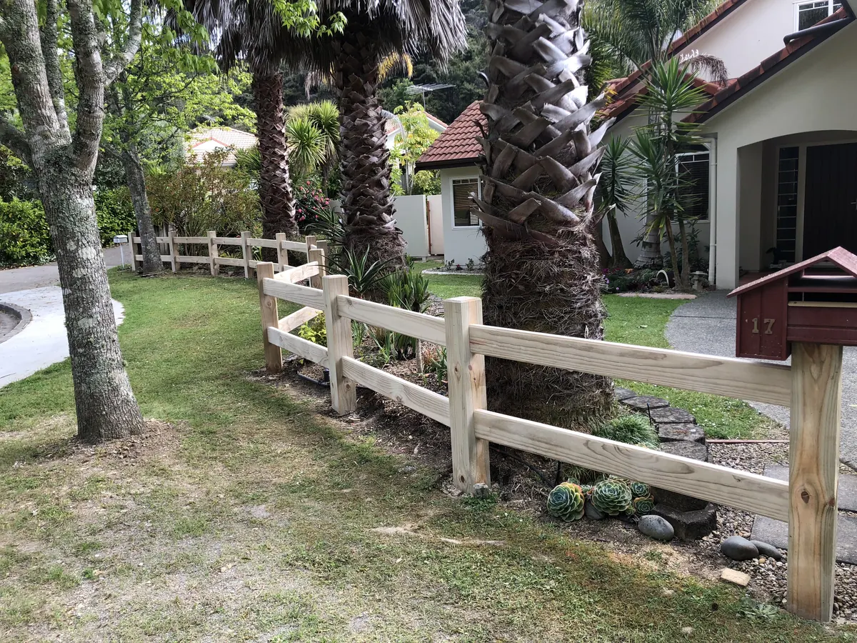 Fences & Trellis project by Custom Decks and Fences