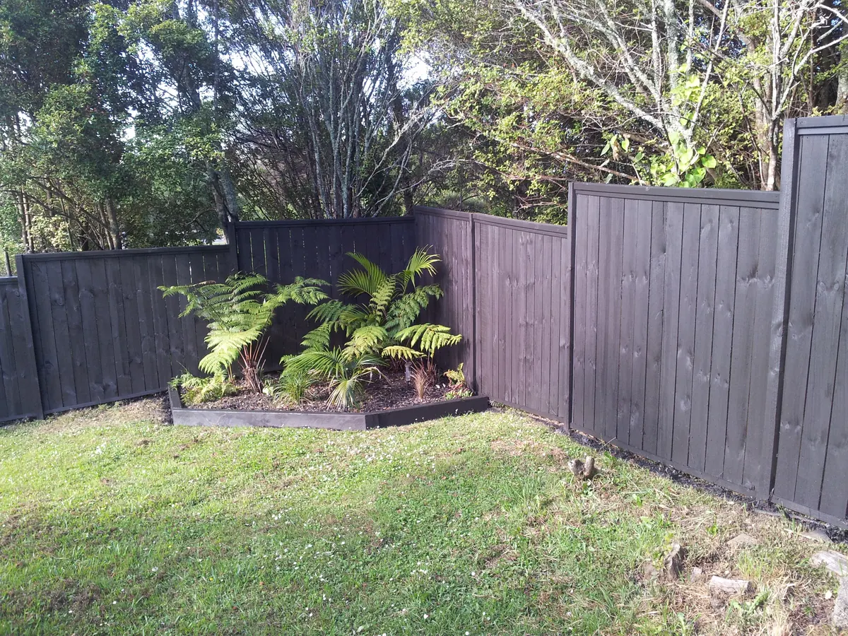 Fences & Trellis project by Custom Decks and Fences