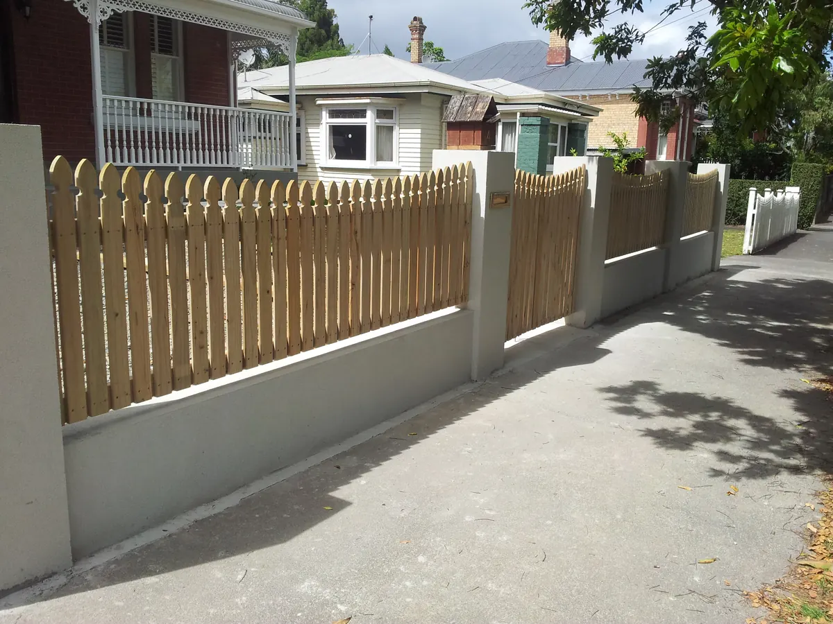Fences & Trellis project by Custom Decks and Fences