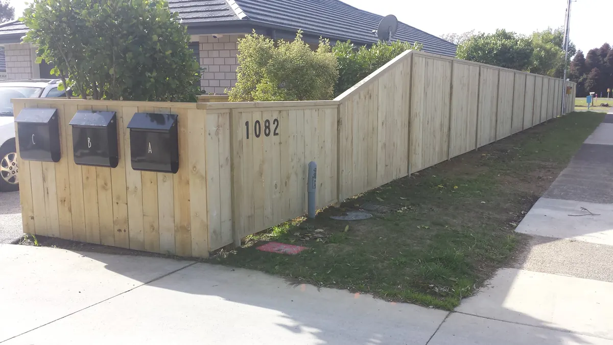 Fences & Trellis project by Custom Decks and Fences