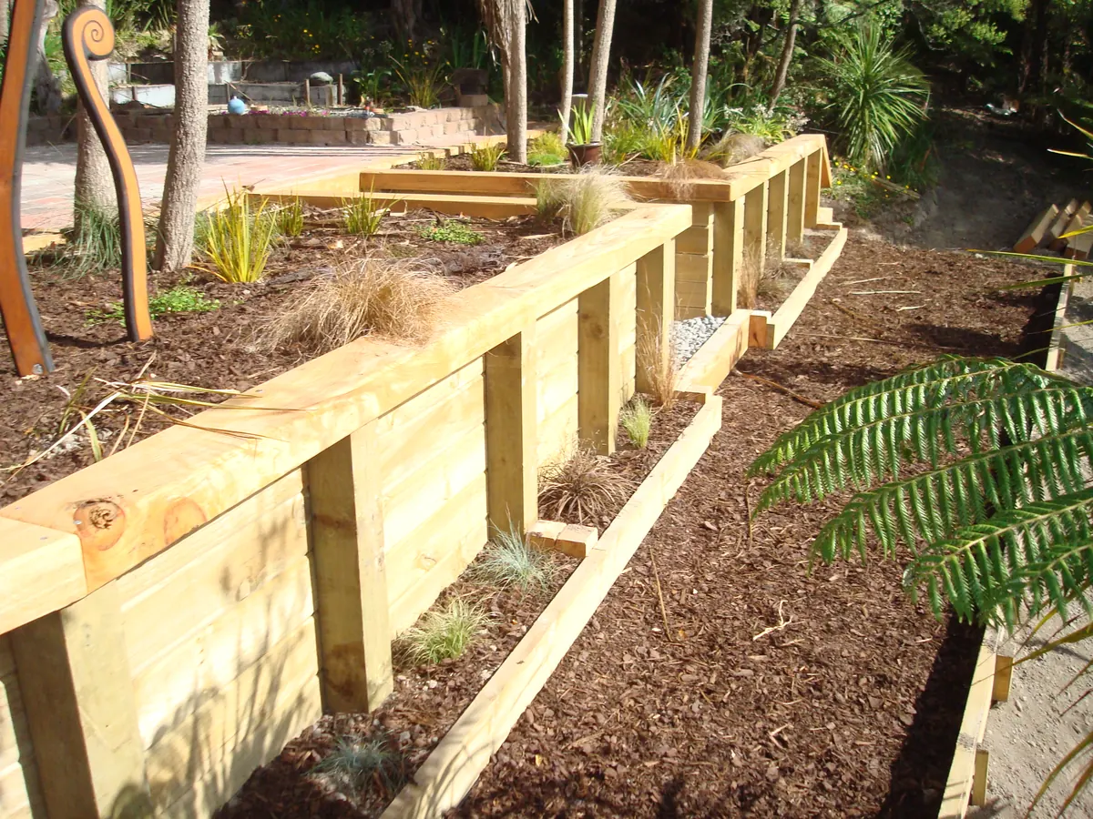 Retaining Walls & Planter Boxes project by Custom Decks and Fences