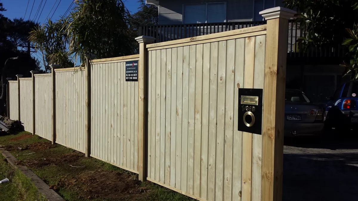 Fences & Trellis project by Custom Decks and Fences