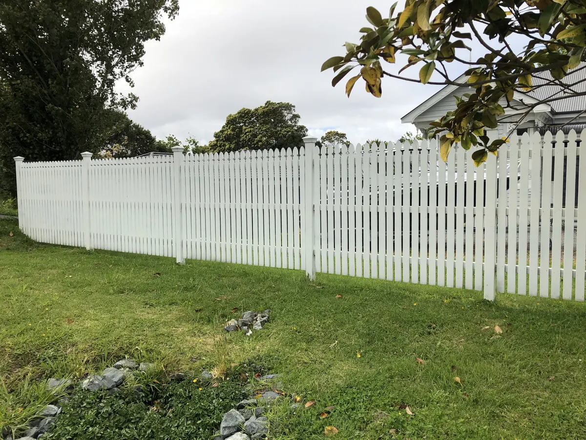 Fences & Trellis project by Custom Decks and Fences