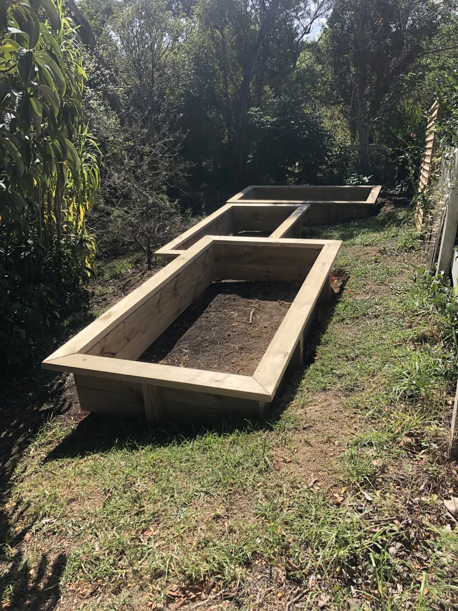 Retaining Walls & Planter Boxes project by Custom Decks and Fences